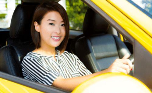 重庆女司机视频,勇敢挑战传统观念，展现女性驾驶风采