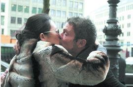 章子怡亲吻视频,揭秘幕后真相与情感纠葛